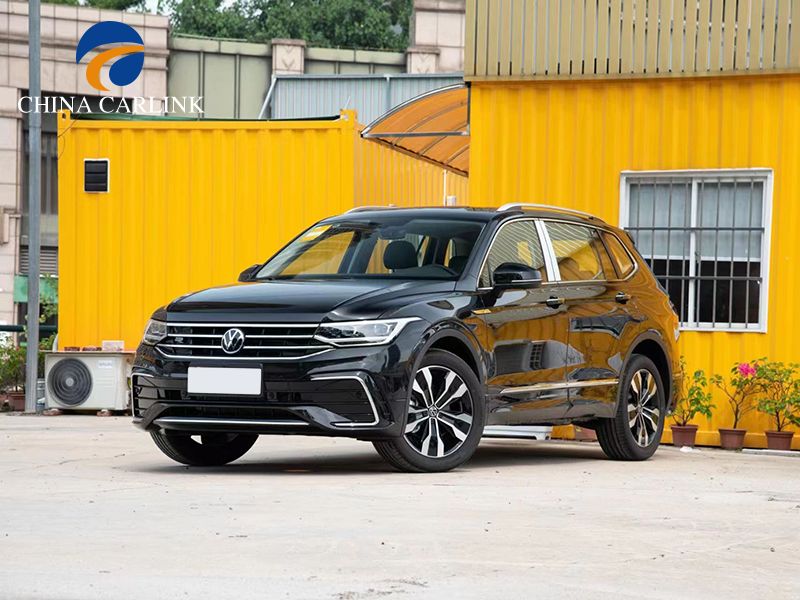 Nyilvános Volkswagen Tiguan L